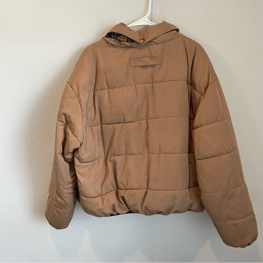 Urban Outfitters Tan Cropped Puffer Jacket Hidden Hood Quilted Coat Large - Picture 9 of 13